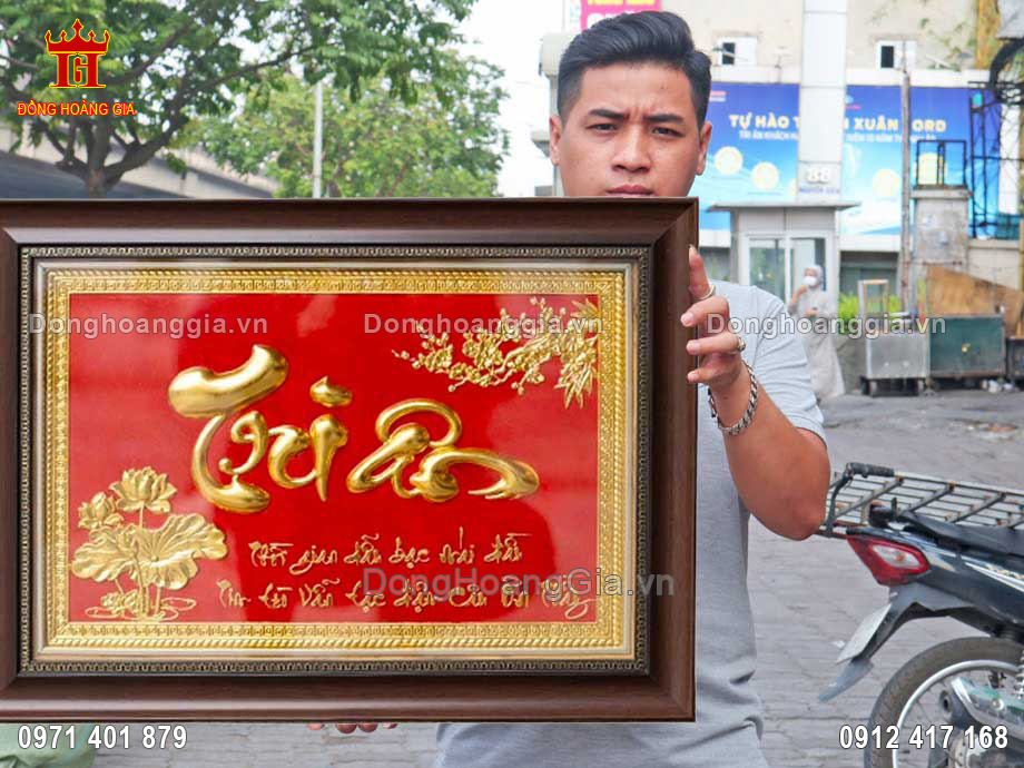 Bức tranh chữ Tri Ân được nghệ nhân chế tác vô cùng tỉ mỉ và tinh xảo